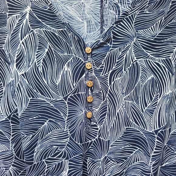 Naif Plus Blouse Blue Print V-Neck Sleeveless Knot Hem Stretchy - Picture 5 of 10